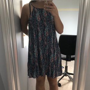 Cute, summery American Eagle dress.